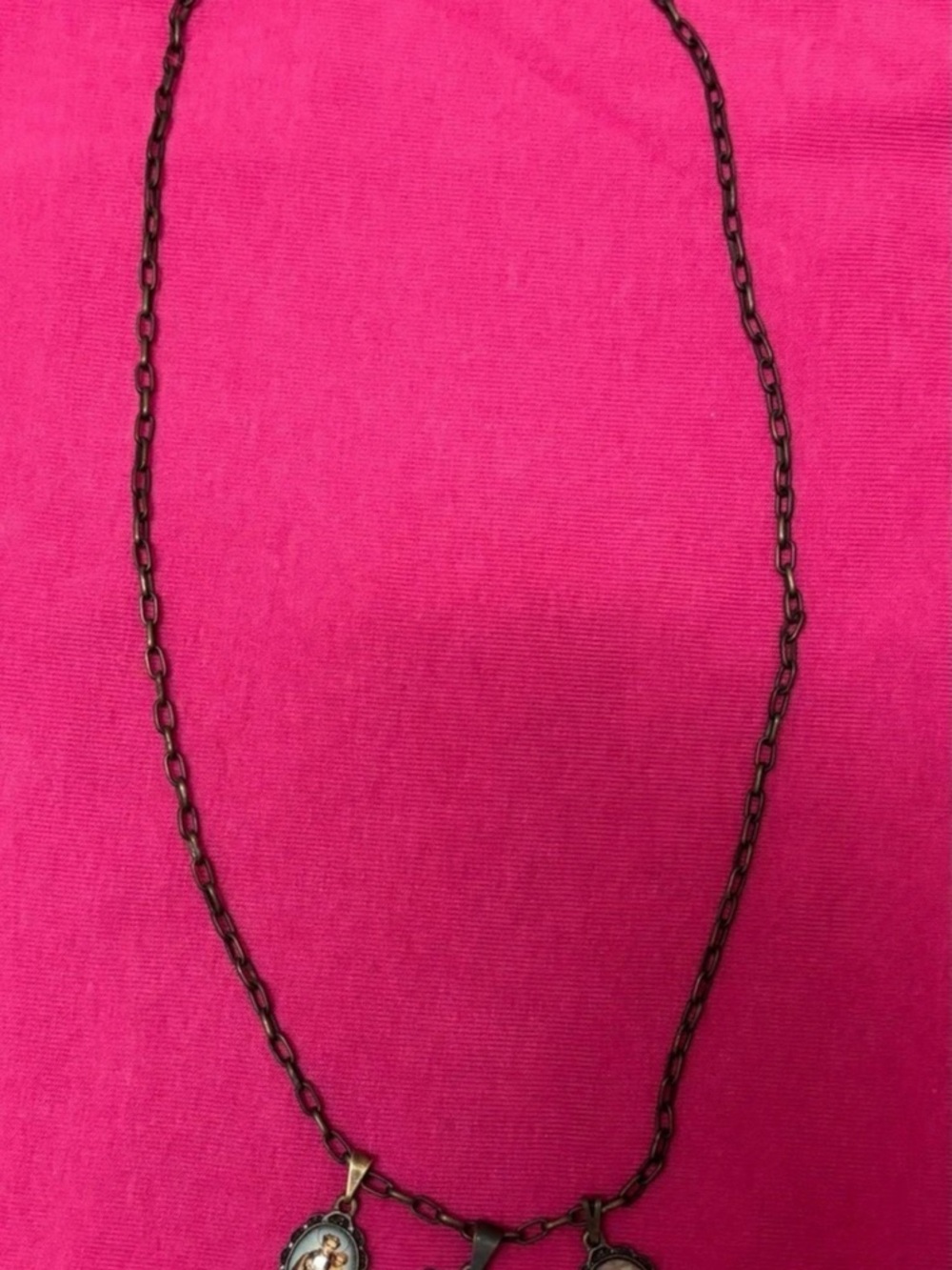 Multi Pendant 23” Chain Necklace in Black & Gold
